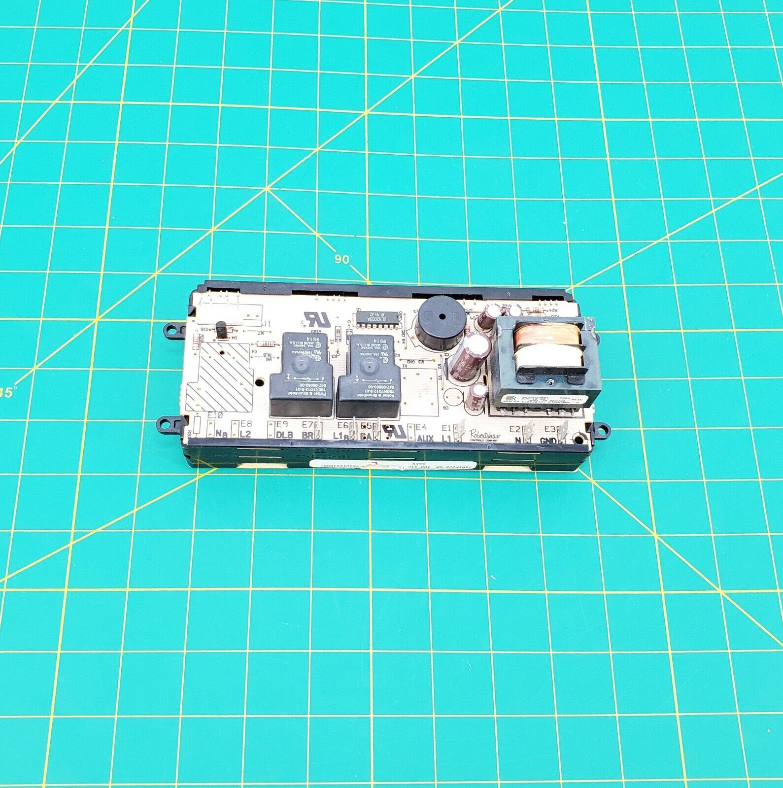 OEM  Maytag Range Control 7601P376-60