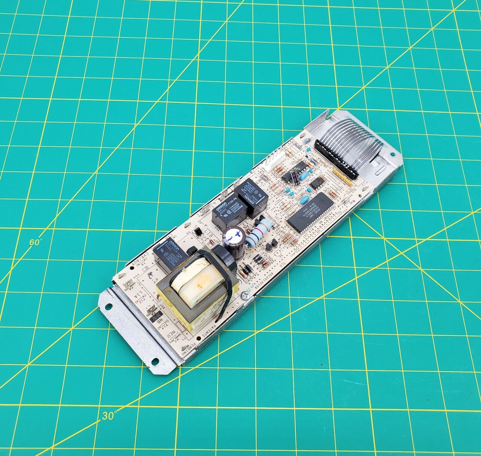 OEM  Maytag Range Control 7601P552-60