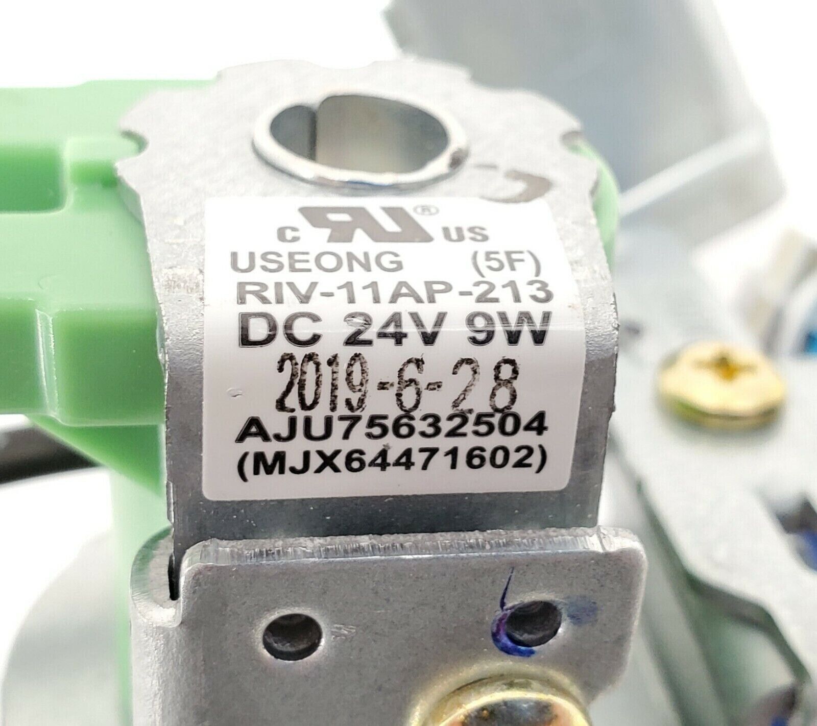 New OEM  LG  AJU75632504